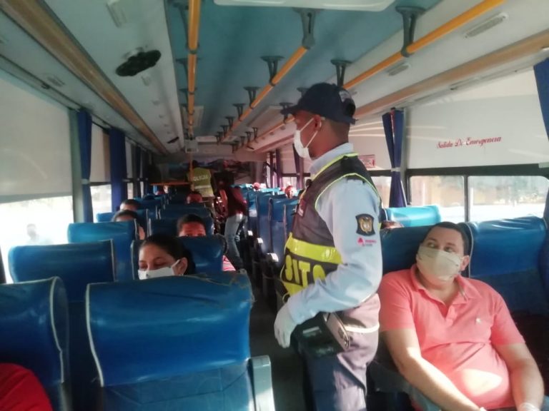 Vídeo | Tránsito del Atlántico vela por cumplimiento de aislamiento en el transporte intermunicipal