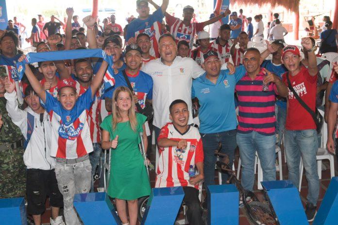 Emprendimiento 'Viva la Barra´ Emprendimiento 'Viva la Barra´ apoya el em