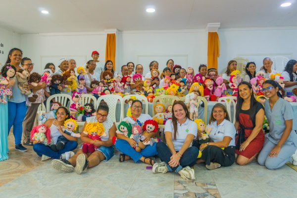 La Oficina de Competitividad de la Alcaldía de Soledad, en colaboración con el SENA, Hospital Materno Infantil, han llevado a cabo con total éxito el cierre del curso formativo de muñequería, como parte del desarrollo de la ruta de emprendimiento del municipio.