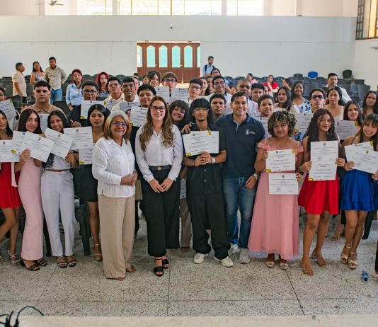 Más de 140 jóvenes fortalecen sus habilidades digitales con el Diplomado en Creación de Contenidos e Inteligencia Artificial en Soledad