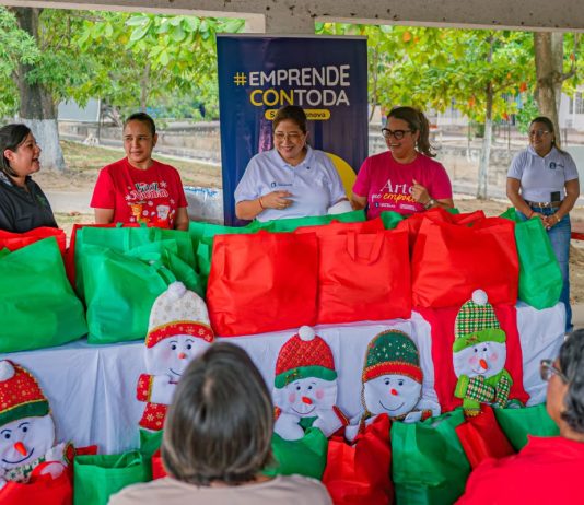 25 mujeres de Soledad reciben formación e insumos para crear emprendimientos navideños