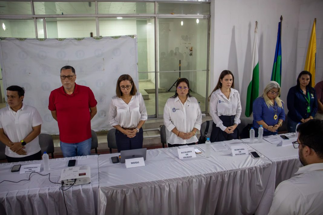 Puente peatonal del INEM será intervenido Soledad avanza hacia una solución