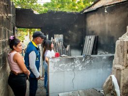 Incendio en vivienda de La María: Soledad entrega ayuda humanitaria a familia afectada